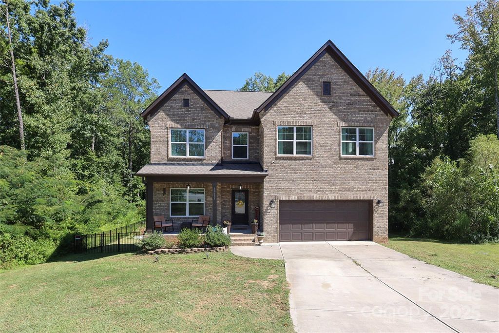 10105 Greenwood Court 27, Charlotte, NC 28215