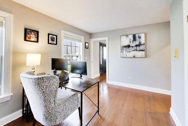 924 Glen Oak Drive, Sleepy Hollow, IL 60118