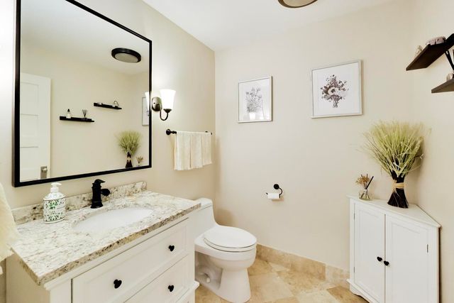 924 Glen Oak Drive, Sleepy Hollow, IL 60118