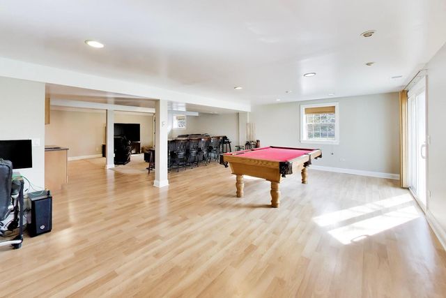 924 Glen Oak Drive, Sleepy Hollow, IL 60118