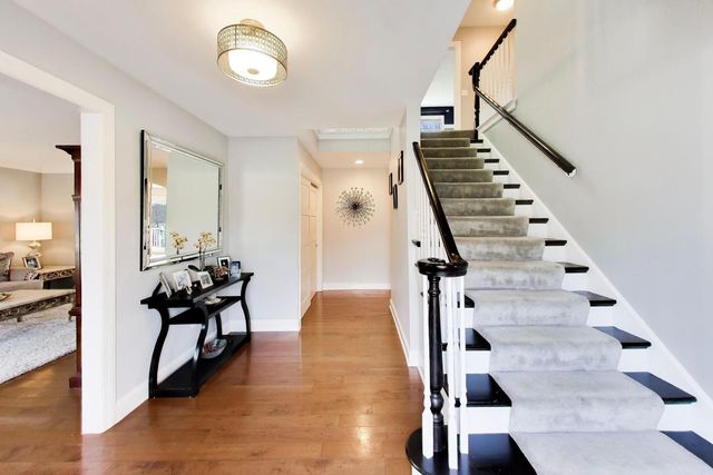 924 Glen Oak Drive, Sleepy Hollow, IL 60118