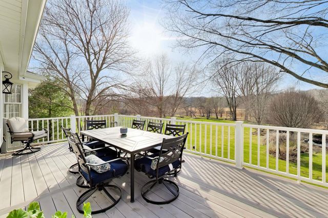 924 Glen Oak Drive, Sleepy Hollow, IL 60118