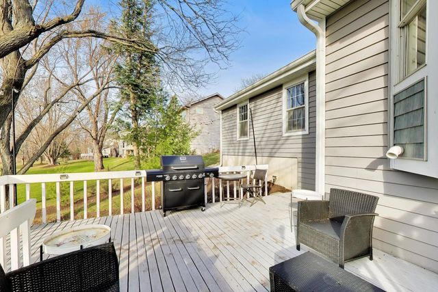 924 Glen Oak Drive, Sleepy Hollow, IL 60118