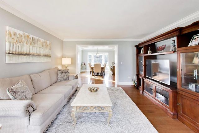 924 Glen Oak Drive, Sleepy Hollow, IL 60118