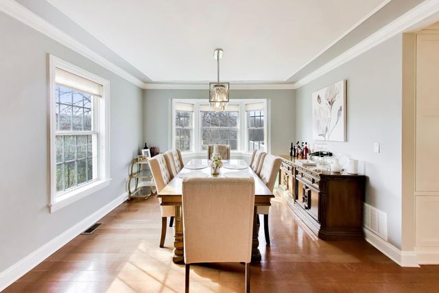 924 Glen Oak Drive, Sleepy Hollow, IL 60118