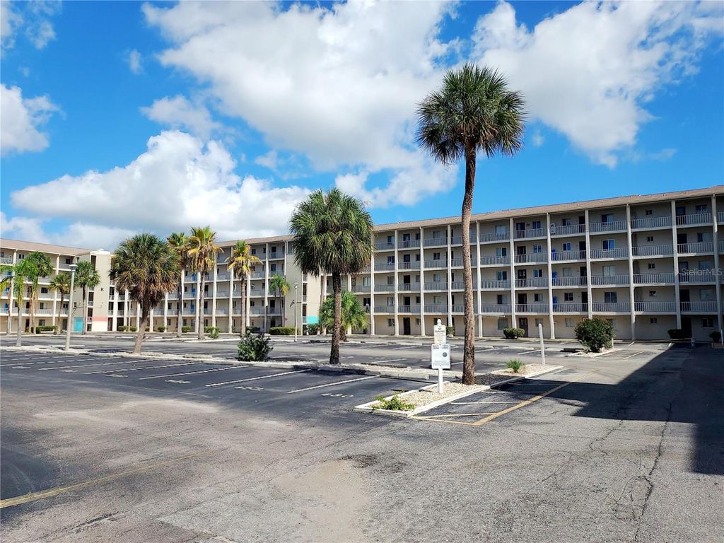 3520 LAKE BAYSHORE DRIVE K111, Bradenton, FL 34205