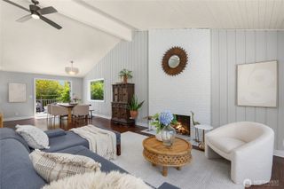 7563 NE Emerald Way, Bainbridge Island, WA 98110
