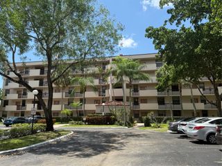 2768 S Carambola Cir S 206, Coconut Creek, FL 33066