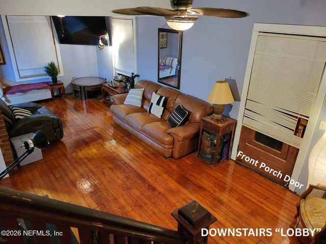 216 N SUMMIT Street, Crescent City, FL 32112