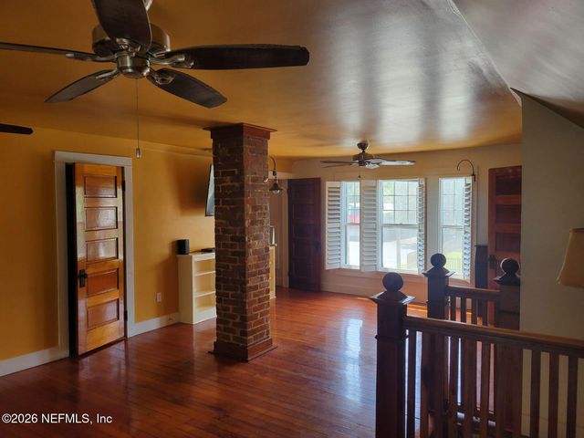 216 N SUMMIT Street, Crescent City, FL 32112