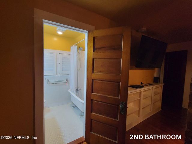 216 N SUMMIT Street, Crescent City, FL 32112
