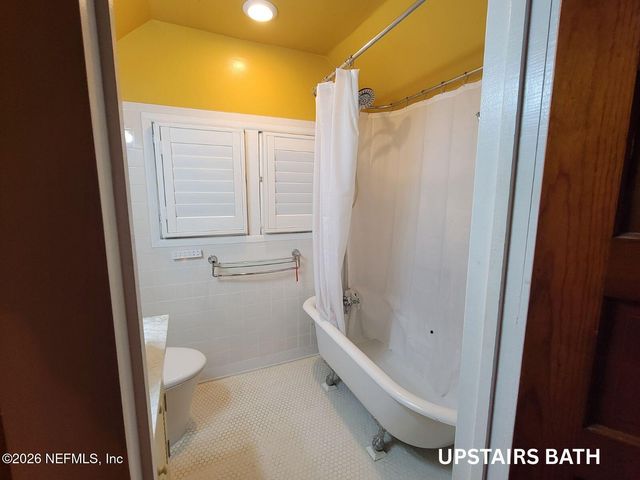 216 N SUMMIT Street, Crescent City, FL 32112