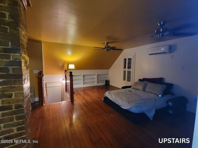 216 N SUMMIT Street, Crescent City, FL 32112