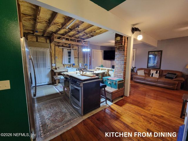 216 N SUMMIT Street, Crescent City, FL 32112