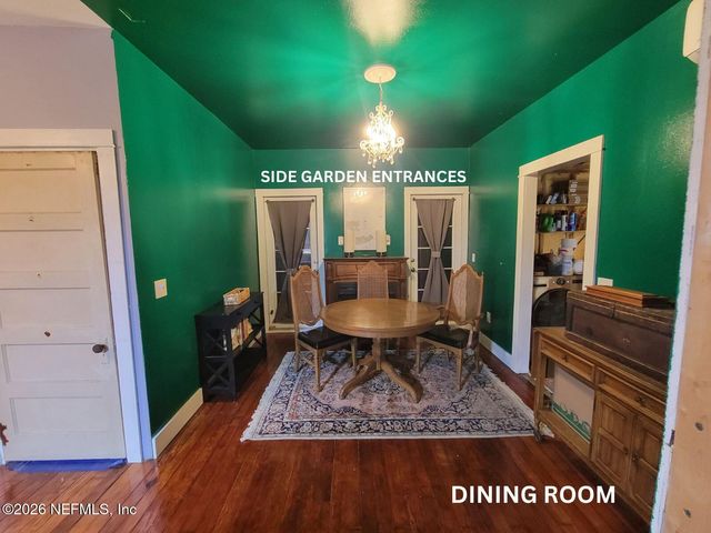216 N SUMMIT Street, Crescent City, FL 32112