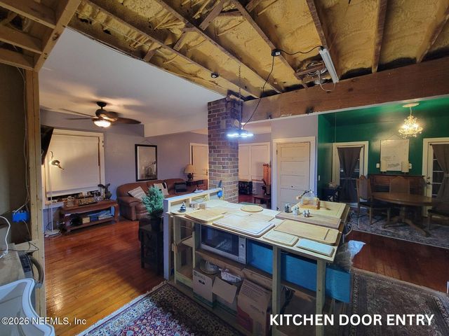 216 N SUMMIT Street, Crescent City, FL 32112