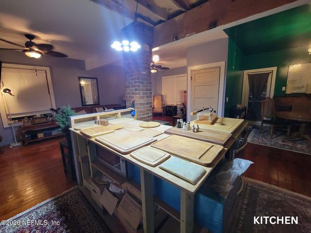 216 N SUMMIT Street, Crescent City, FL 32112