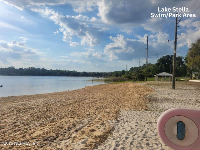 216 N SUMMIT Street, Crescent City, FL 32112