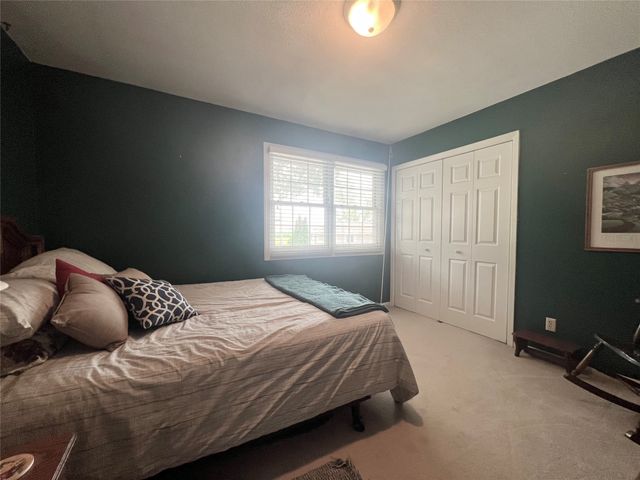 313 E 29th Street S, Newton, IA 50208