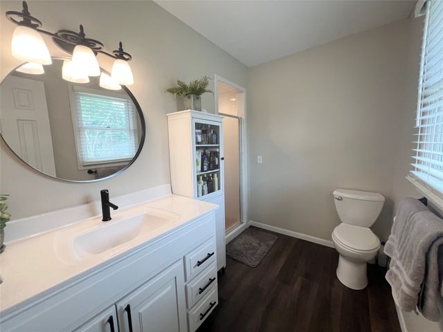 313 E 29th Street S, Newton, IA 50208