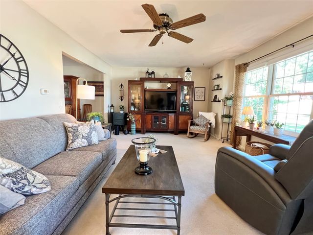 313 E 29th Street S, Newton, IA 50208