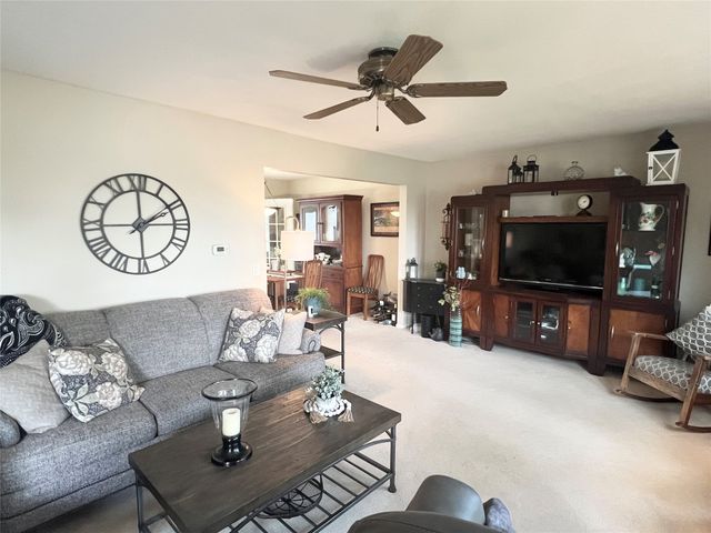 313 E 29th Street S, Newton, IA 50208