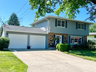 313 E 29th Street S, Newton, IA 50208