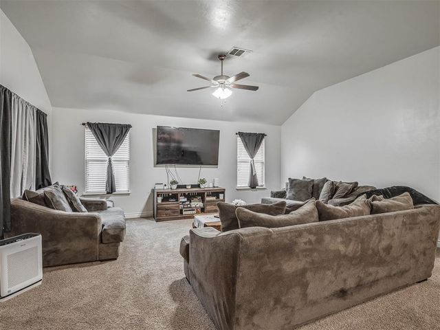 1713 Choctaw Wood Drive, Choctaw, OK 73020