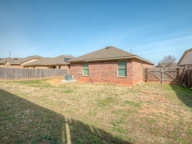 1713 Choctaw Wood Drive, Choctaw, OK 73020