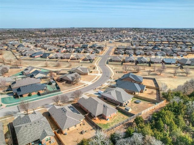 1713 Choctaw Wood Drive, Choctaw, OK 73020