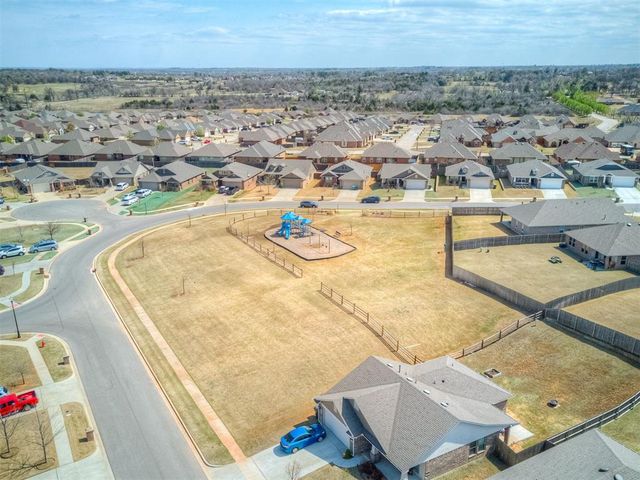 1713 Choctaw Wood Drive, Choctaw, OK 73020