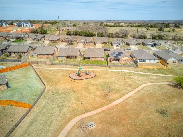 1713 Choctaw Wood Drive, Choctaw, OK 73020