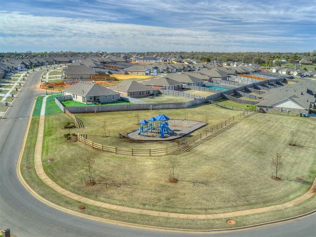 1713 Choctaw Wood Drive, Choctaw, OK 73020