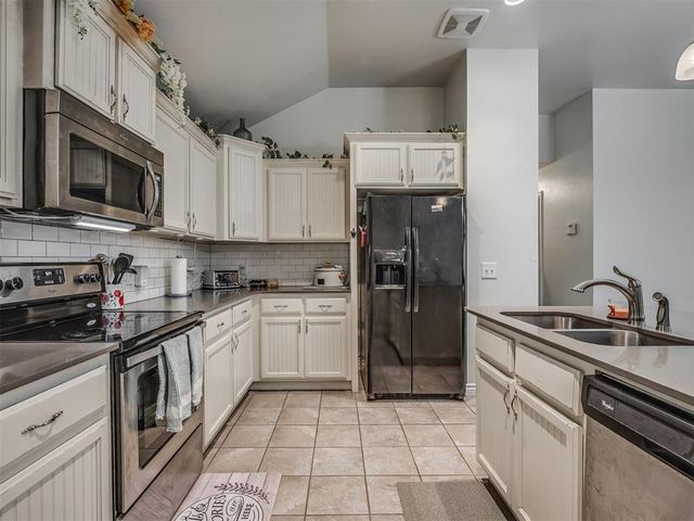 1713 Choctaw Wood Drive, Choctaw, OK 73020