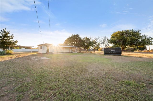 1312 Culpepper Avenue, Wilson, TX 79381