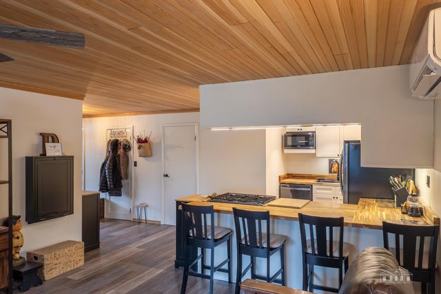 48 Tara Drive, Saranac Lake, NY 12983