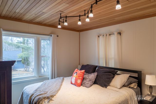 48 Tara Drive, Saranac Lake, NY 12983