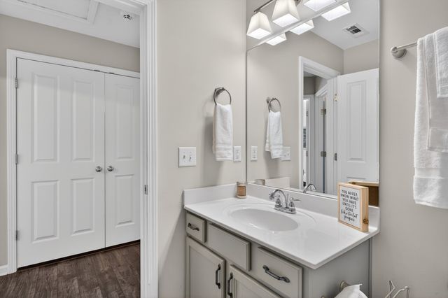 2633 Conti Dr, Columbia, TN 38401