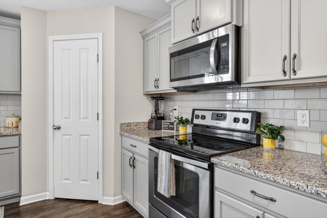 2633 Conti Dr, Columbia, TN 38401