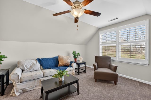 2633 Conti Dr, Columbia, TN 38401