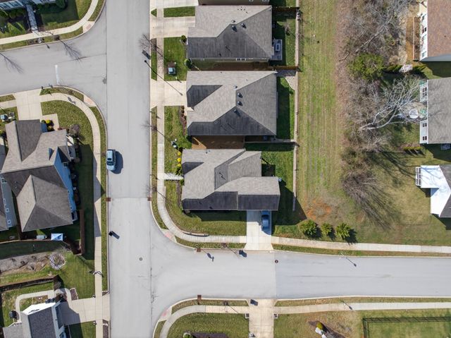 2633 Conti Dr, Columbia, TN 38401