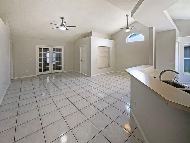 8812 BAYAUD DRIVE, Tampa, FL 33626