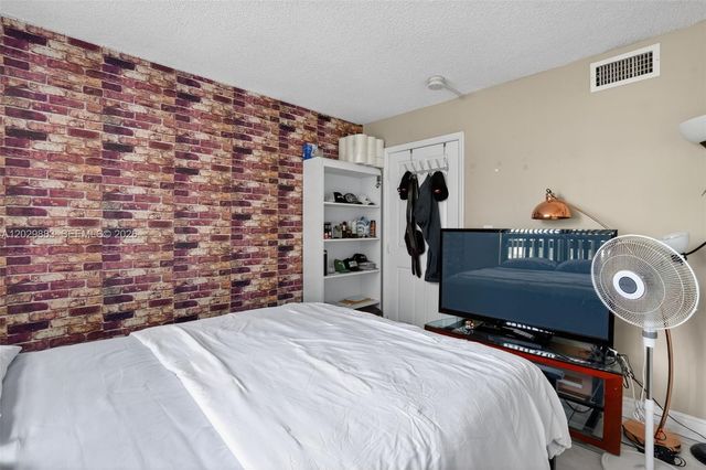 11790 SW 18th Street 214-3, Miami, FL 33175