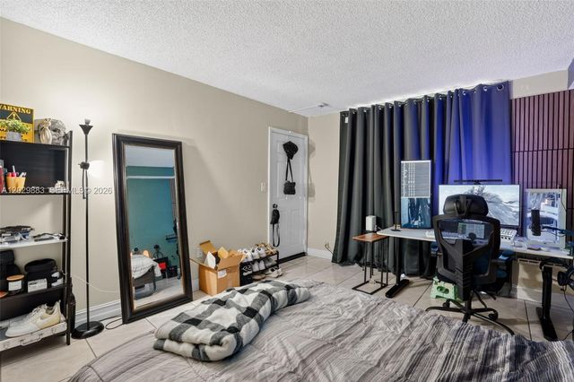 11790 SW 18th Street 214-3, Miami, FL 33175