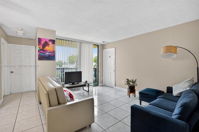 11790 SW 18th Street 214-3, Miami, FL 33175