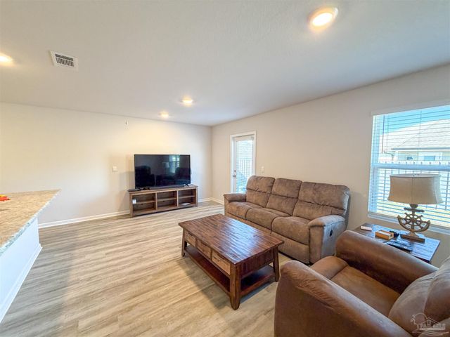 4425 Redbay Ct, Pace, FL 32571