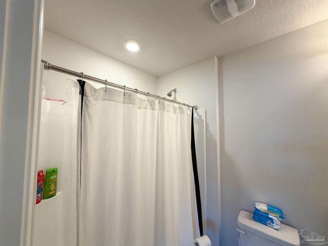 4425 Redbay Ct, Pace, FL 32571