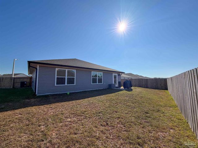 4425 Redbay Ct, Pace, FL 32571