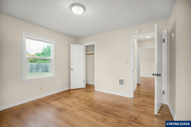 1365 Pearl St NE, Salem, OR 97301