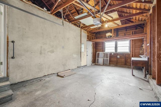 1365 Pearl St NE, Salem, OR 97301
